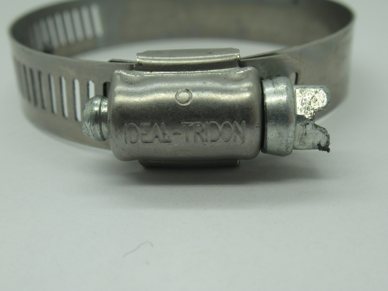 Ideal-Tridon 67004-0032 Stainless Steel Hose Clamp Size 32 USED