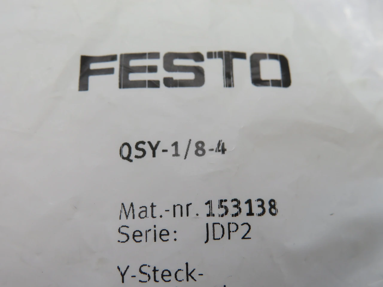 Festo 153138 QSY-1/8-4 Push-In Y-Fitting R1/8" x 4mm Tubing OD Lot/8 *OPEN* NWB