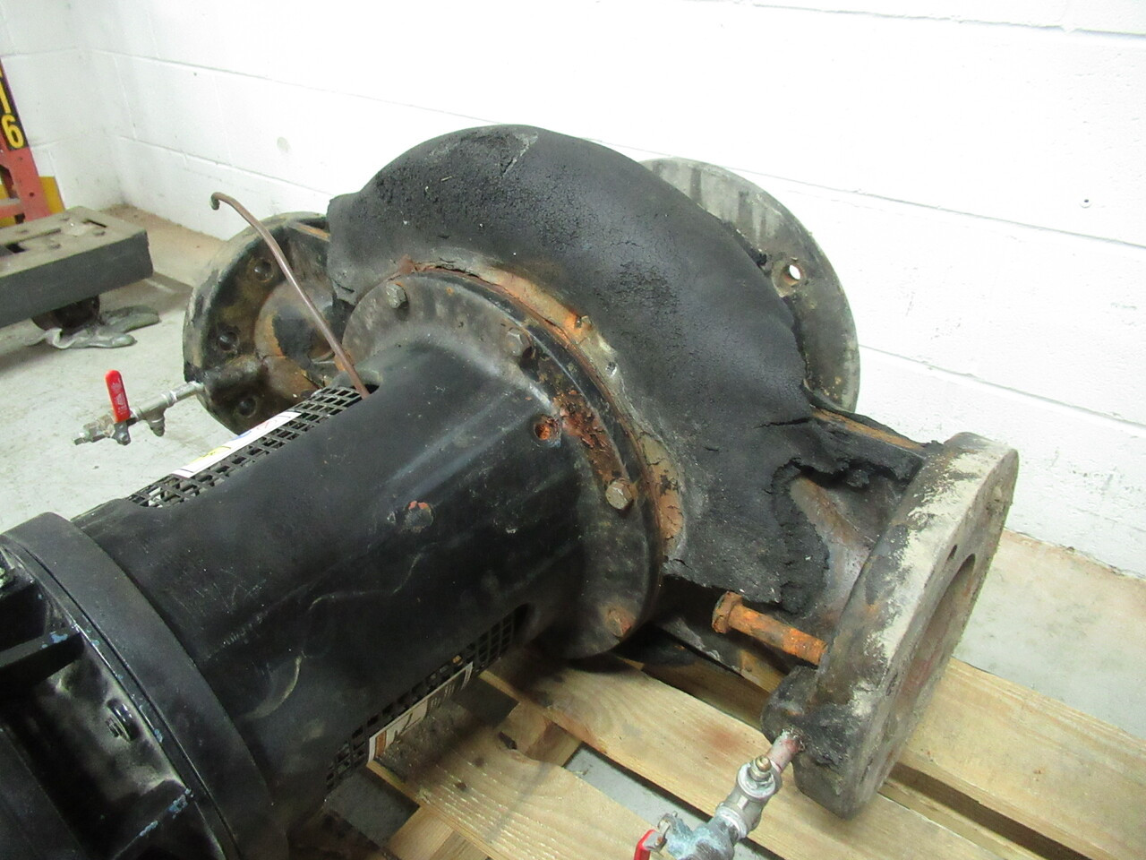 Grundfos 27-5012A-1A0261-1862P C/W WEG 25HP 1770RPM 575V 284TC OPD 23.9A USED