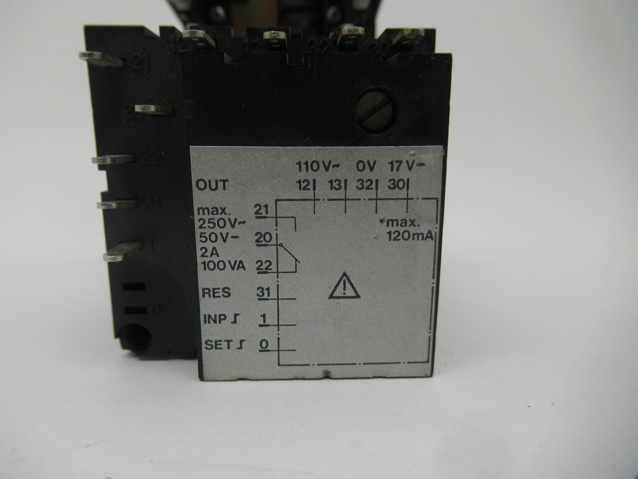 Hengstler 1-711-024 Preset Counter Assembly 12-24VDC 110VAC 50/60Hz USED