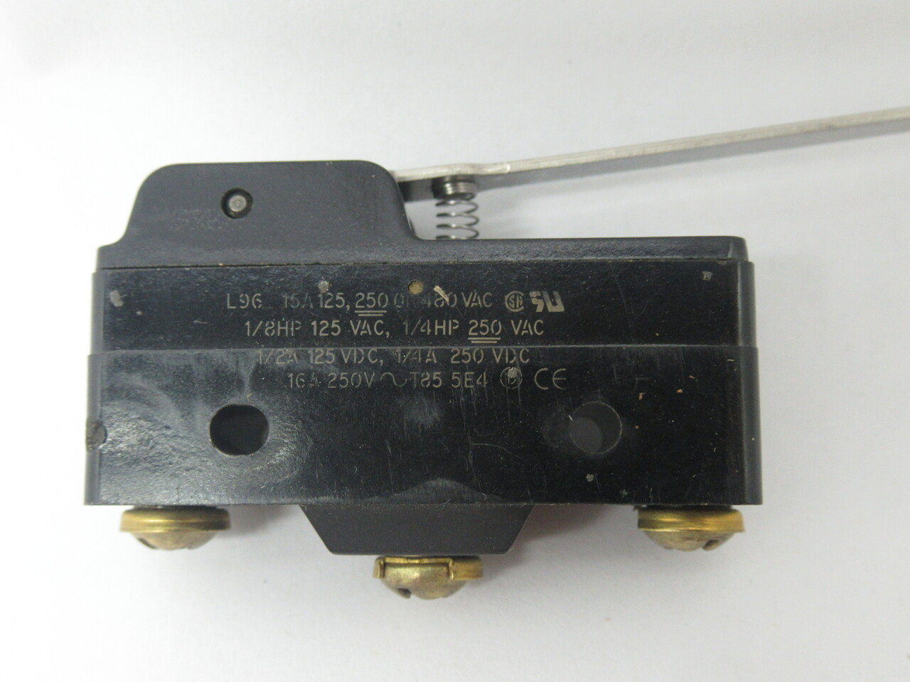 Microswitch BZ-2RW863-A2 Limit Switch w/6" Lever 15A@125,250 or 480VAC USED