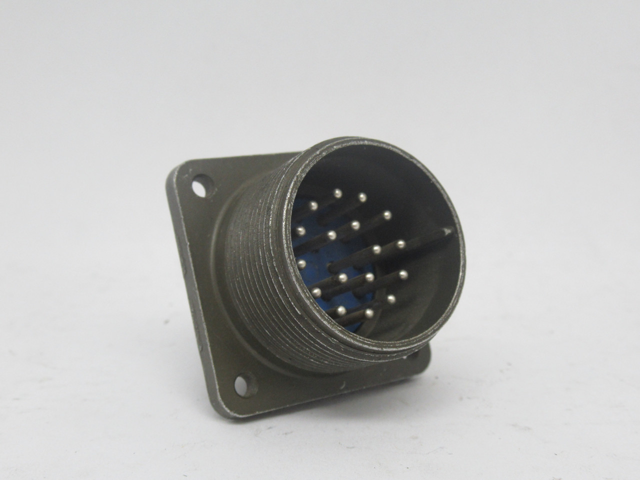 Amphenol 97-3102A-20-29P Circular Connector Plug 17@Size 16Pins USED