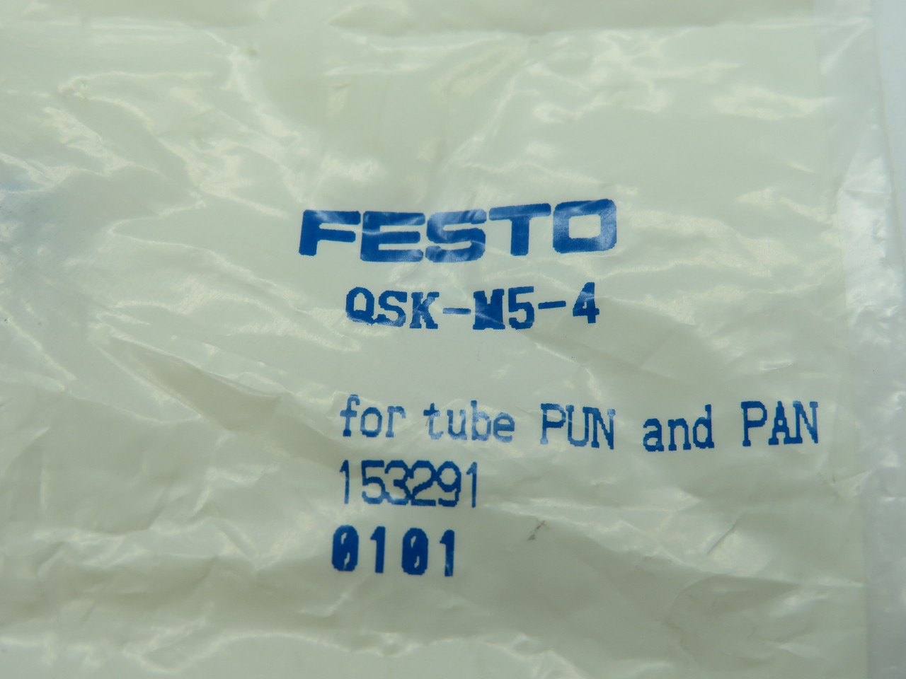 Festo 153291 QSMK-M5-4 Self-Sealing Push-In Fitting M5 x 4mm Tubing OD NWB