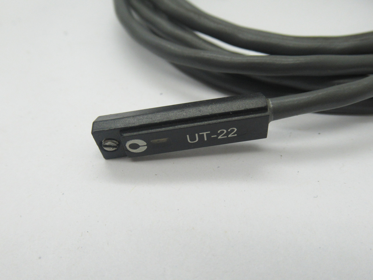 Chanto UT-22 Reed Switch 2 Wire 5-24 V AC/DC 5-40mA Red LED USED