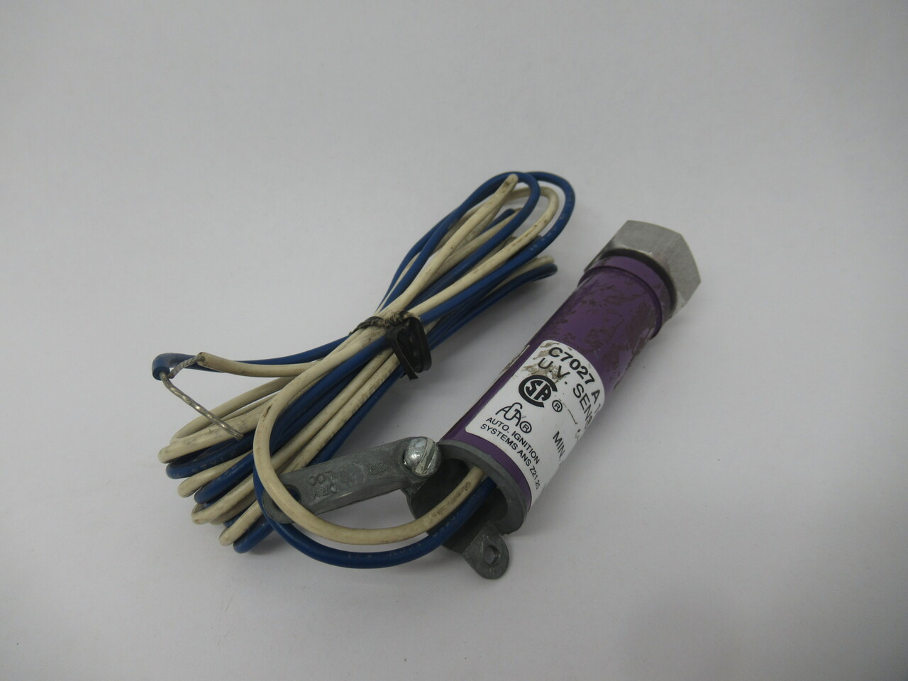 Honeywell C7027A1031 UV Mini Peeper Flame Sensor -40 ~ 215DEG F 96" Lead USED
