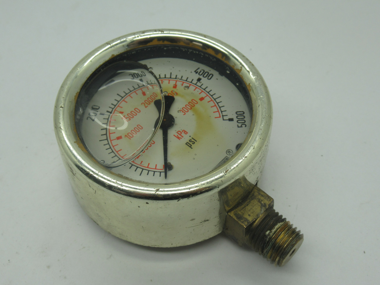 Wika 9692113 Liquid Filled Pressure Gauge 0-5000psi 2-1/2" Diam 1/4" NPT USED