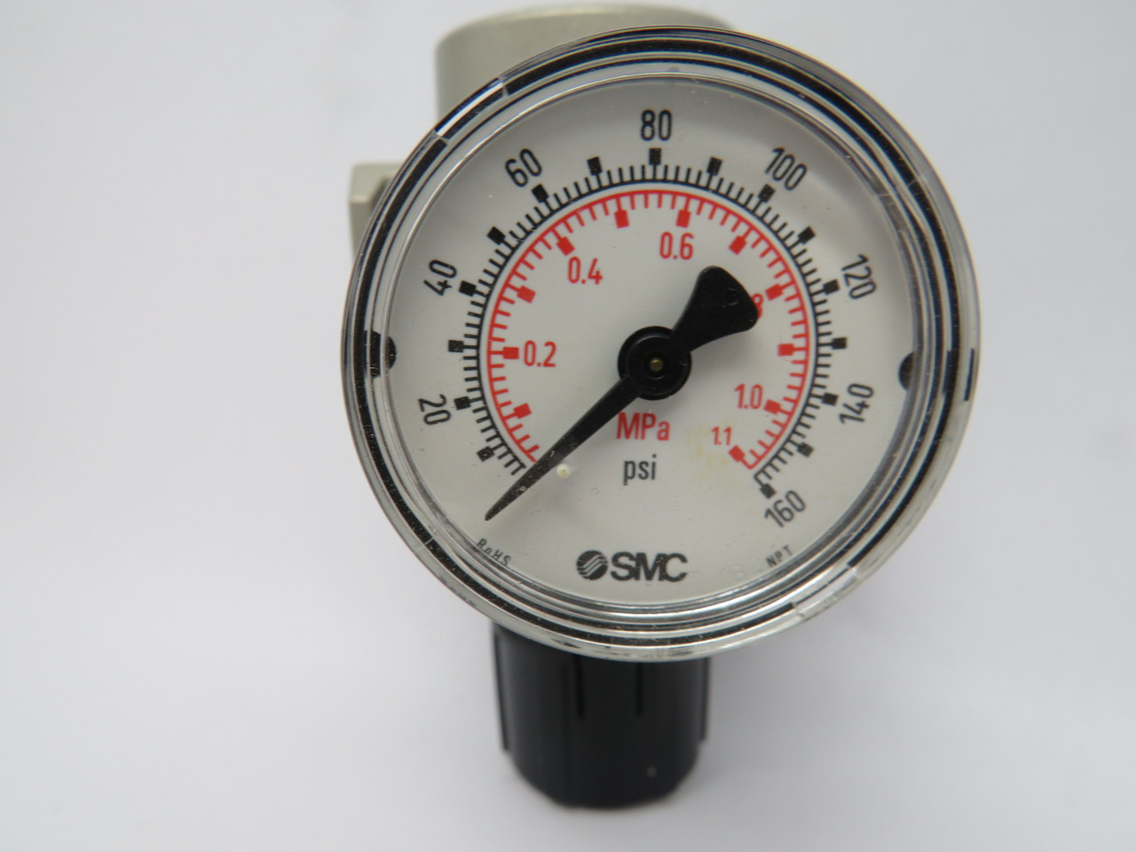 SMC AR40-N04-RZ Pressure Regulator w/Gauge 7-125 psi 1/2" NPT USED