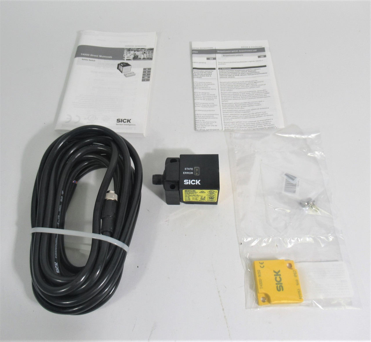 Sick T40-E0101K T400 Direct/RFID Switch Sensor 24V 80MA OPEN BOX New