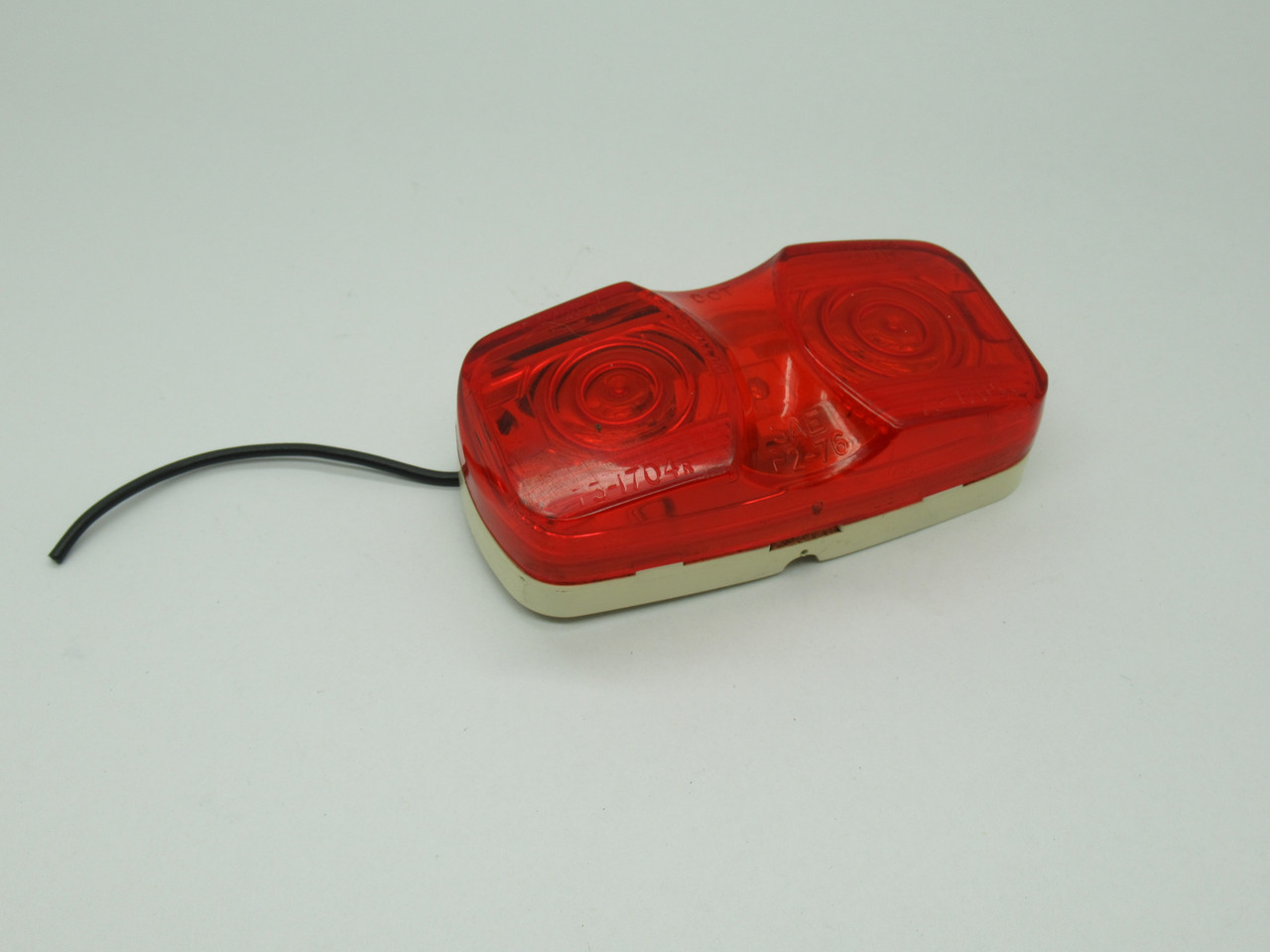 Dominion Auto 71-2124R Red Marker Lamp USED