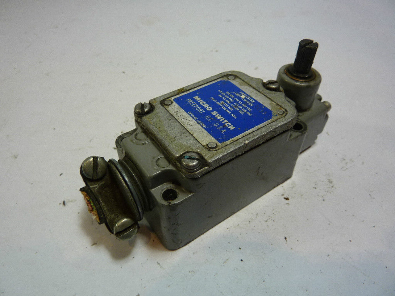 Micro Switch 1LS1 Limit Switch 10 Amp 1/3 HP 120/240V USED