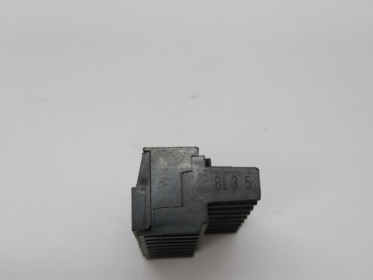 Generic BL3.5/8 Pluggable Terminal Block 8 Position Black USED