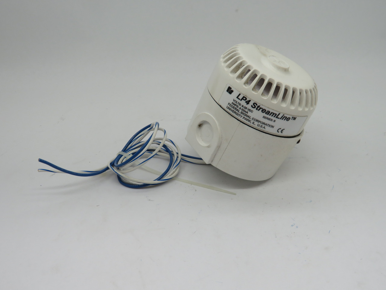 Federal Signal LP4-09-028 Low Profile Mini Sounder 9-28V C/W Base RUST USED