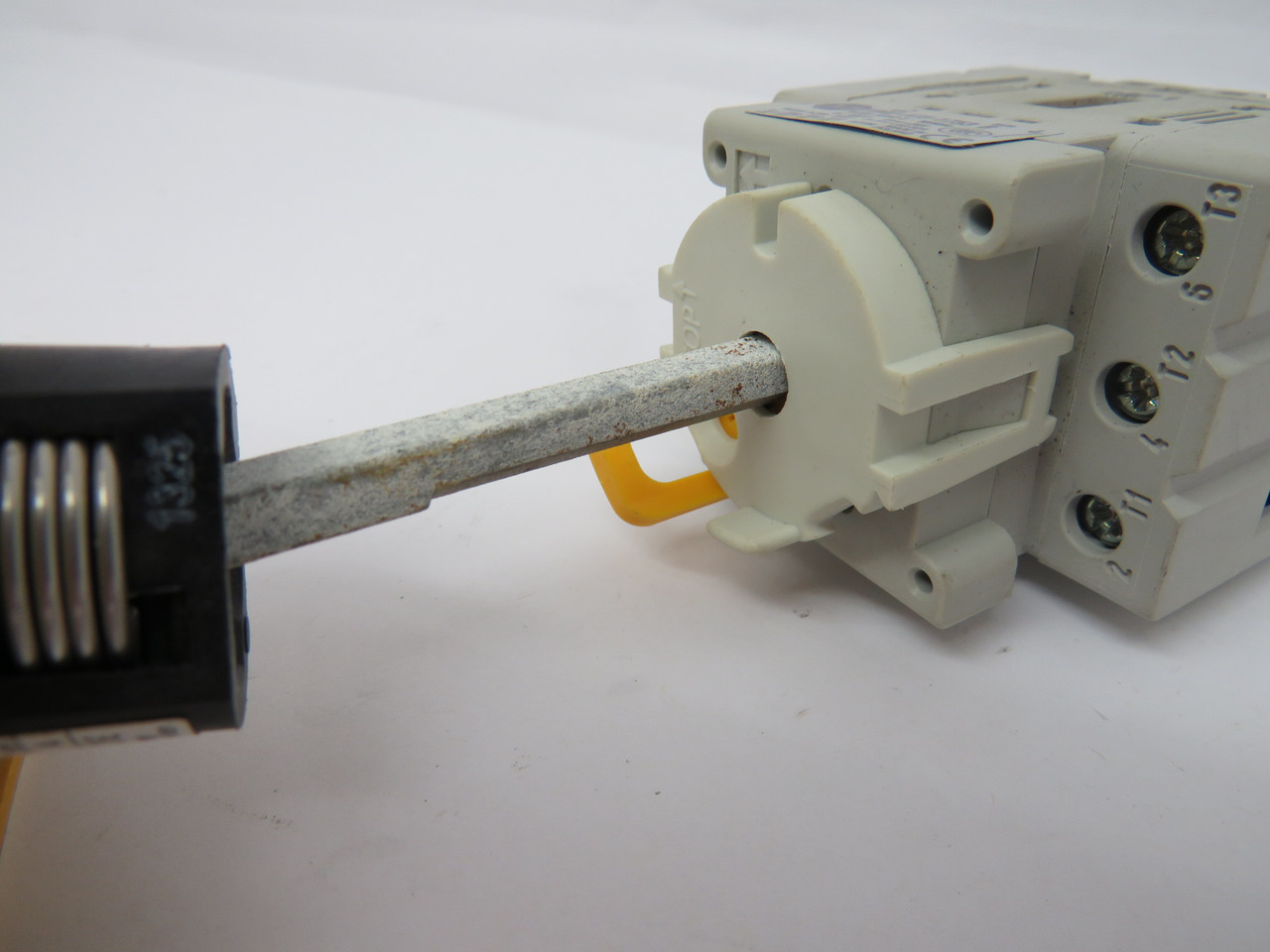 Allen-Bradley 194E-A25-1753 Ser B Load Switch w/79mm Shaft *Rusted Shaft* USED