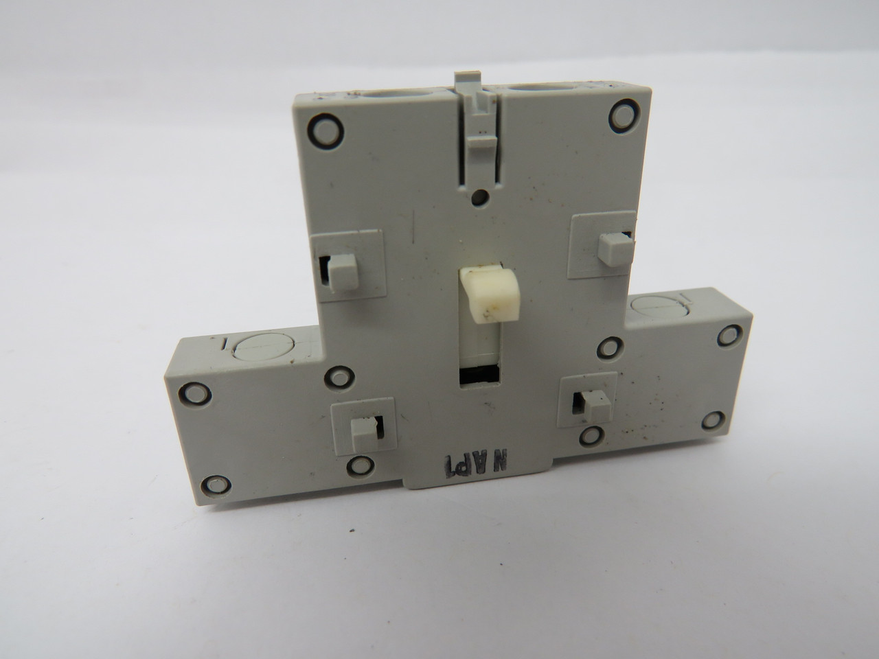 Allen-Bradley 194E-A-PD10 Series B Auxiliary Contact Block Early Break 1NO USED