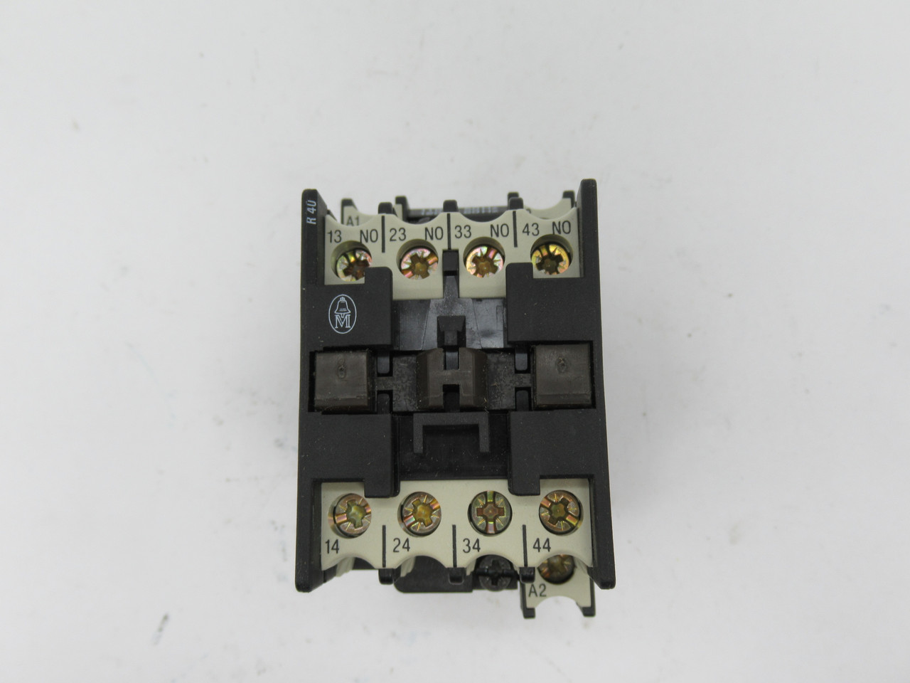 Klockner-Moeller DILR-40 Contact Relay 110/120V 50/60Hz 4-Pole *Box Damage* NEW