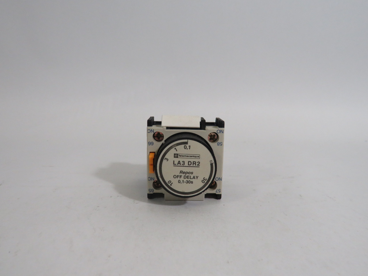 Telemecanique LA3-D22A65 LA3DR2 Time Delay Relay 660V 10A 0.1-30s NEW