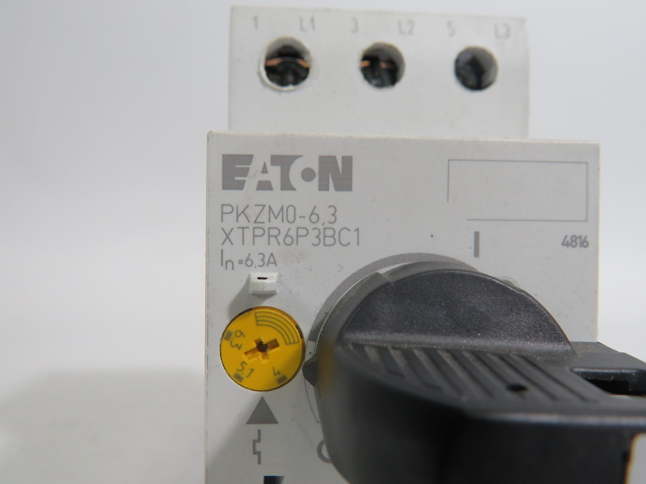 Eaton Electric PKZM0-6.3 Motor Protector Overload Relay 690V 4-6.3A USED