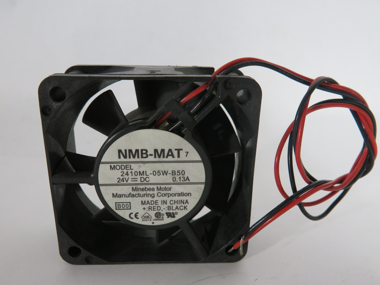 NMB 2410ML-05W-B50 Axial Fan 24VDC .13A 23.3CFM 60x60x25mm USED