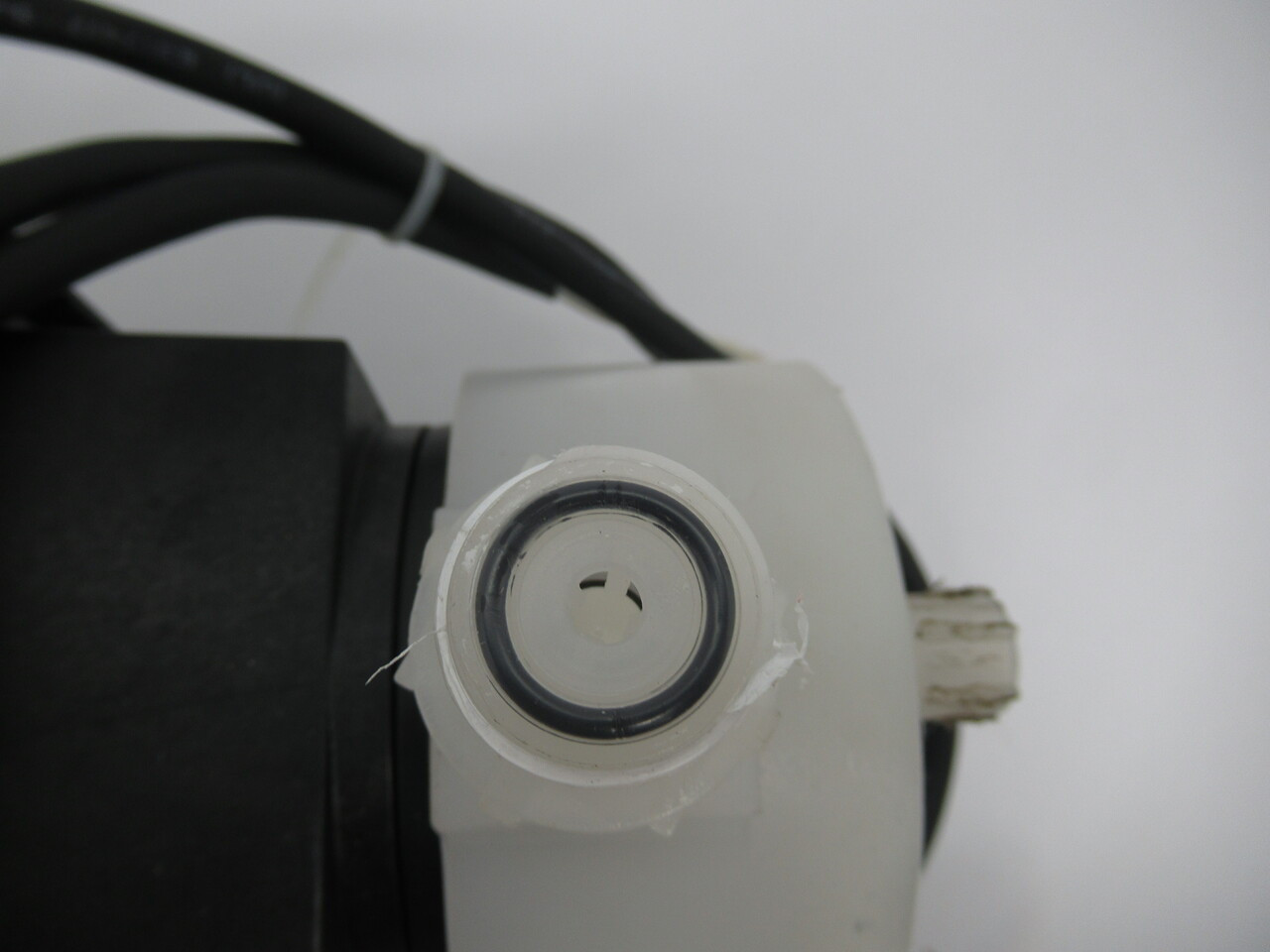 Grundfos DDA17-7FCM-PV/T/C-F-31U7U7BG Diaphragm Dosing Pump USED