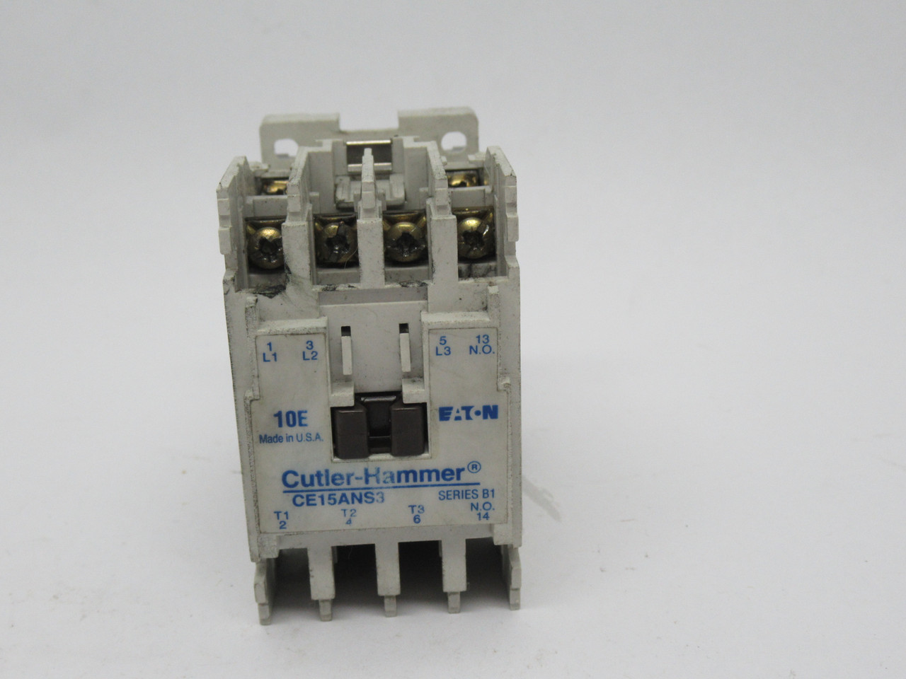 Cutler-Hammer CE15ANS3AB Contactor 110/120V 50/60Hz *Dirt* USED
