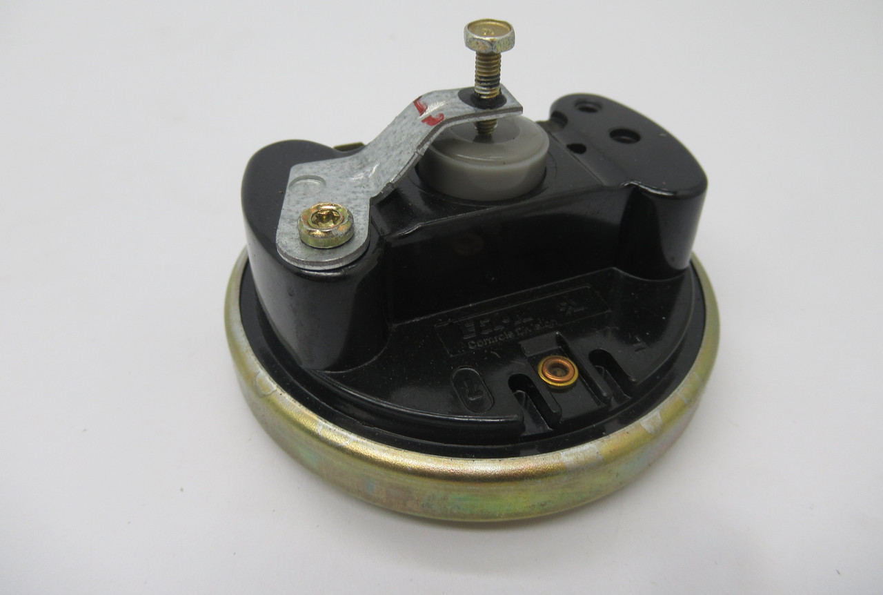 Eaton 738-701-2 Water Level Pressure Switch USED