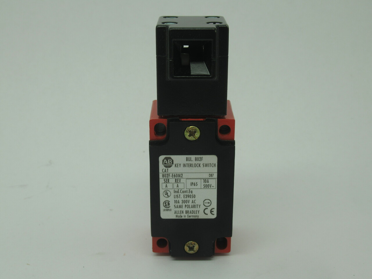 Allen-Bradley 802F-E60M2 Safety Switch w/Key Series A 10A 500V *DAMAGED BOX* NEW