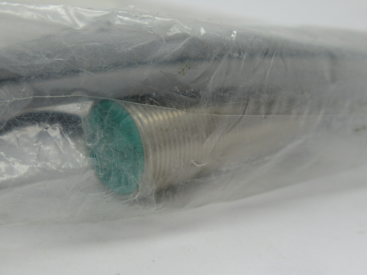 Pepper & Fuchs NBB5-18GM50-E2 Inductive Proximity Sensor 5mm Range 5-36V NWB