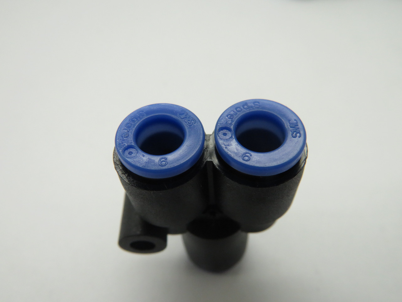 SMC KQU06-00 Union Y Push-In Fitting 6mm Tube Lot of 5 NOP
