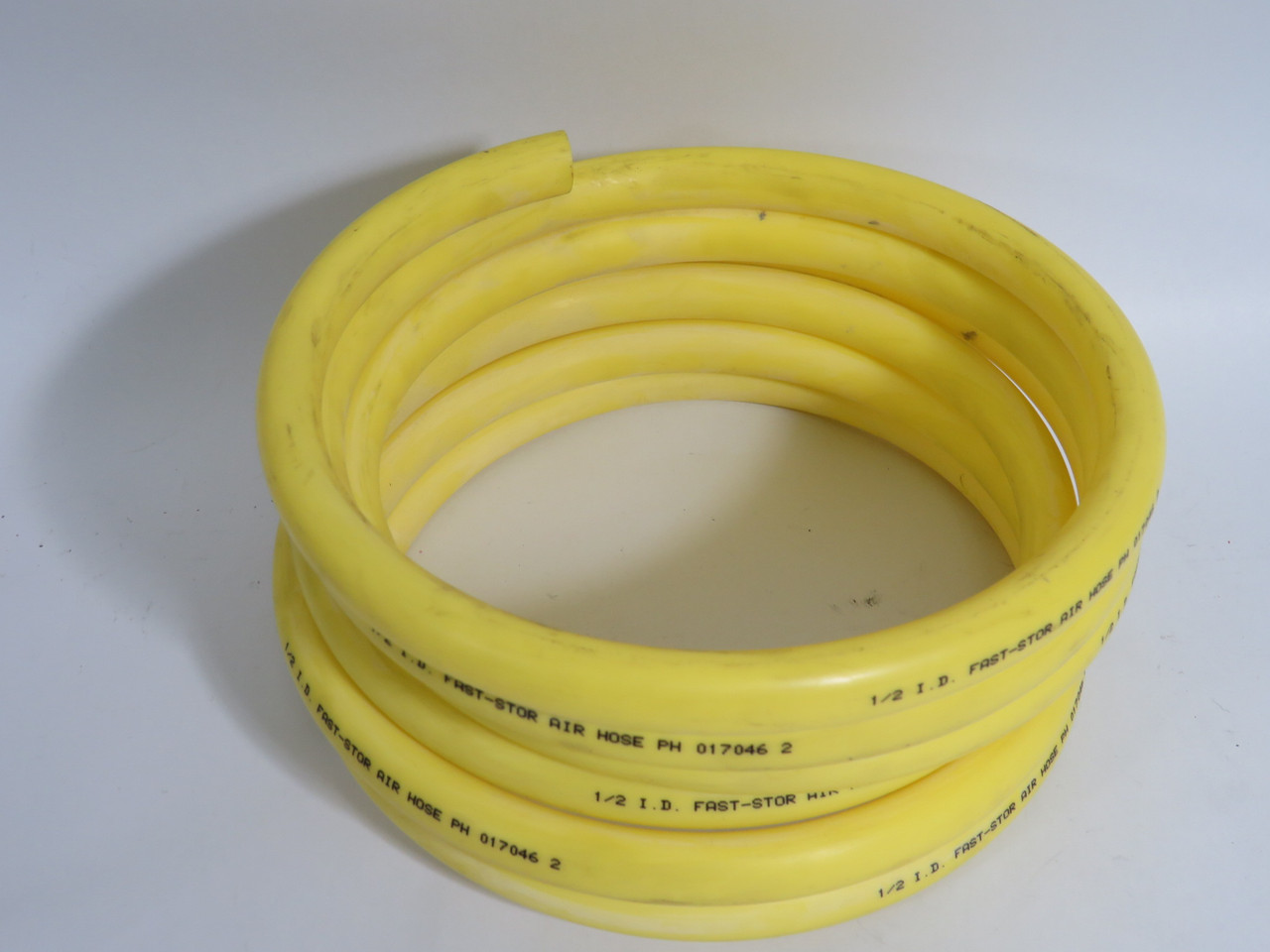 Parker 1/2"ID Nylon Air Hose Fast-Stor Yellow 4-1/2" Height USED