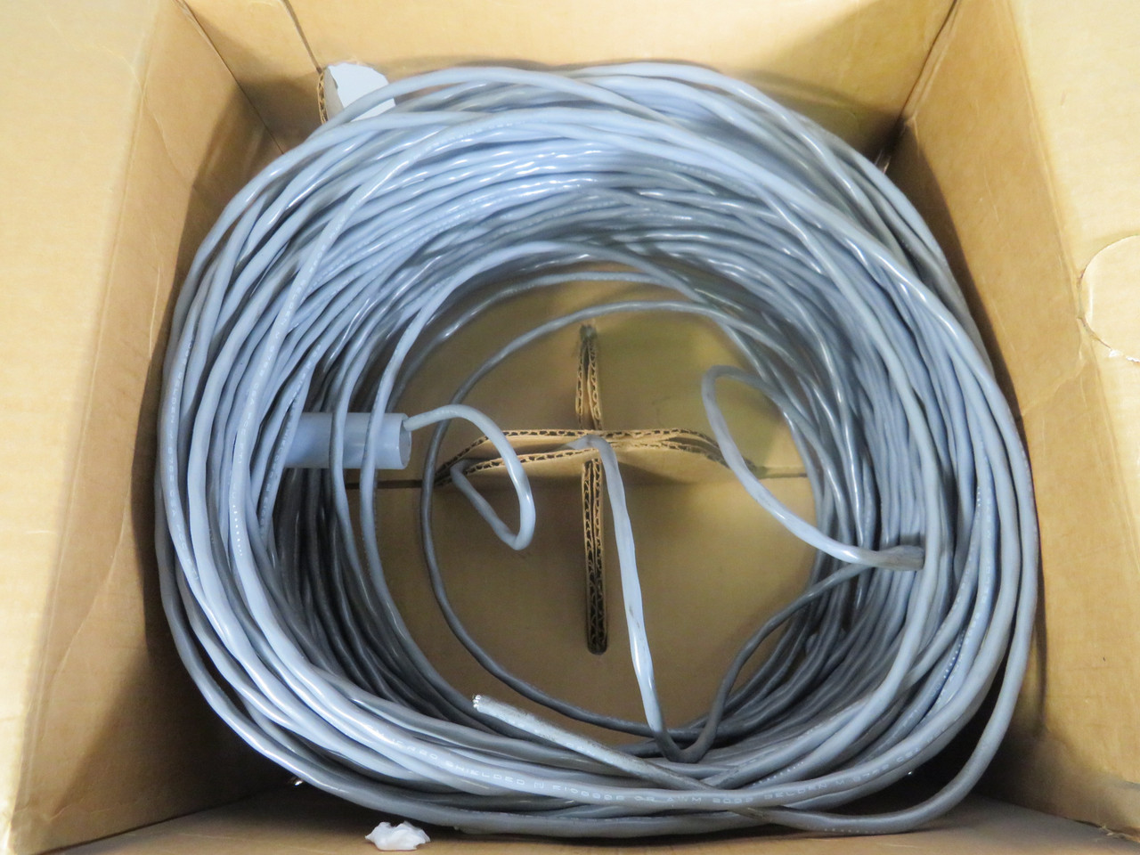 Belden 876260U500FT Multi-Conductor Cable 20AWG Approx. 200' *Cut Cable* NEW