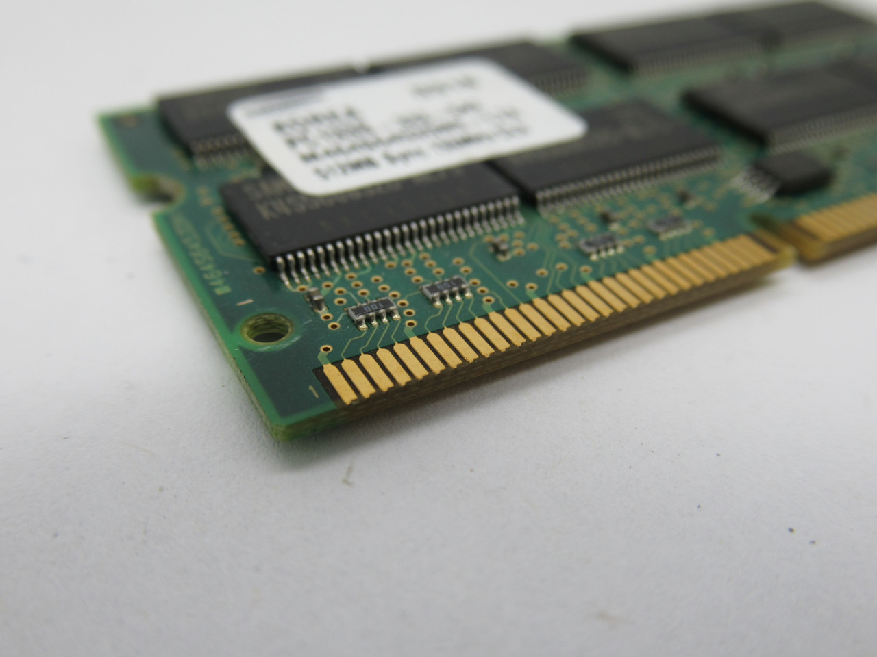 Samsung M464S6453DN0-L7A SDRam Memory Module 512MB Sync 133MHz CL3 USED