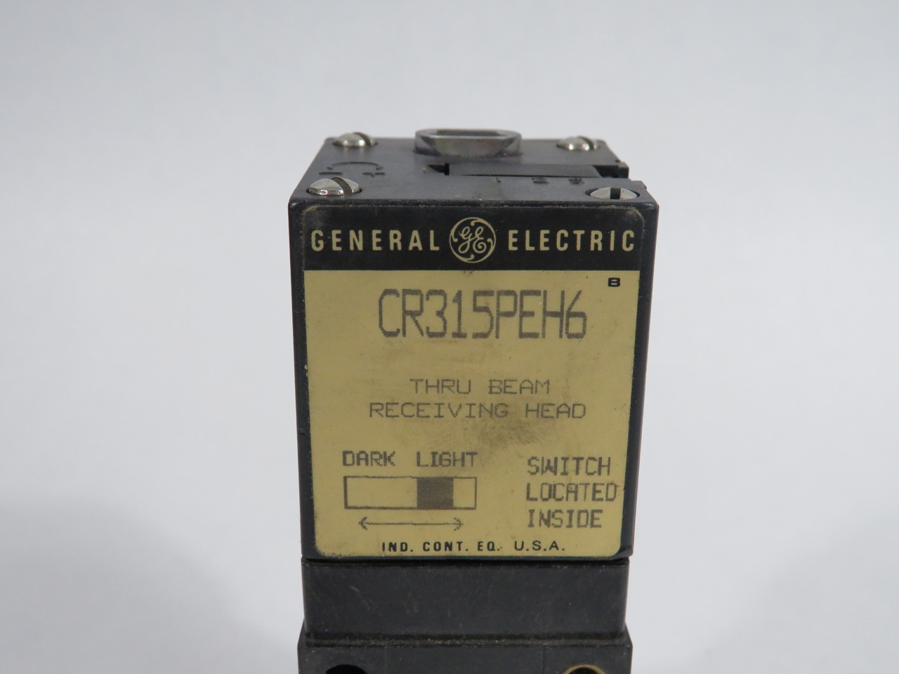 General Electric CR315PEF01A Photoelectric Limit Switch C/W CR315PEH6 Head USED