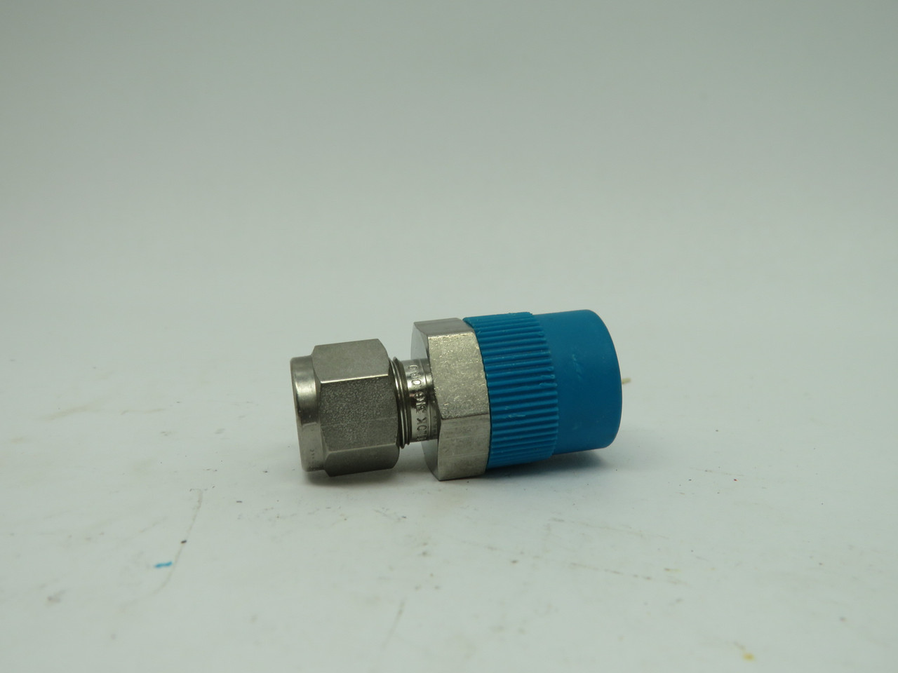 Swagelok SS-600-1-4 Tube Fitting Male Connector 3/8" Tube ODx3/8" Male NPT NOP