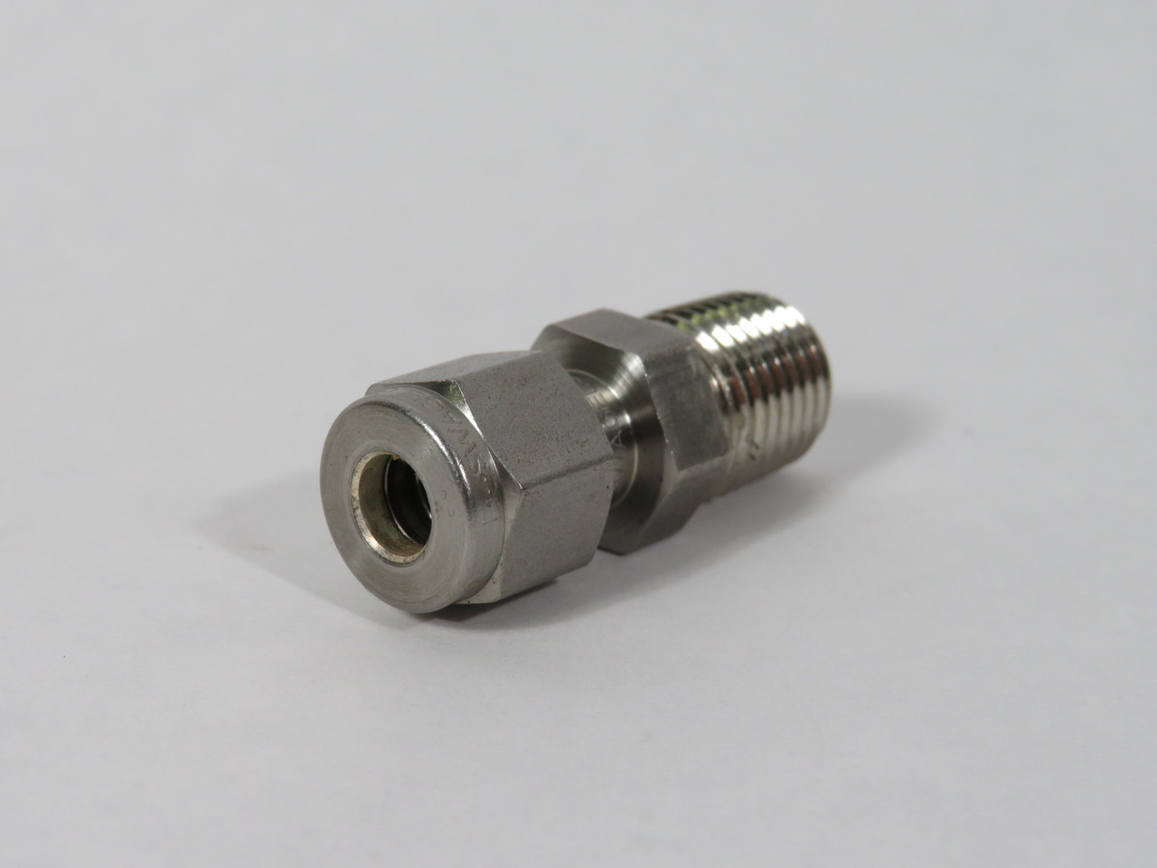 Swagelok SS-400-1-4 Male Connector 1/4" Tube ODx1/4" Male NPT NOP