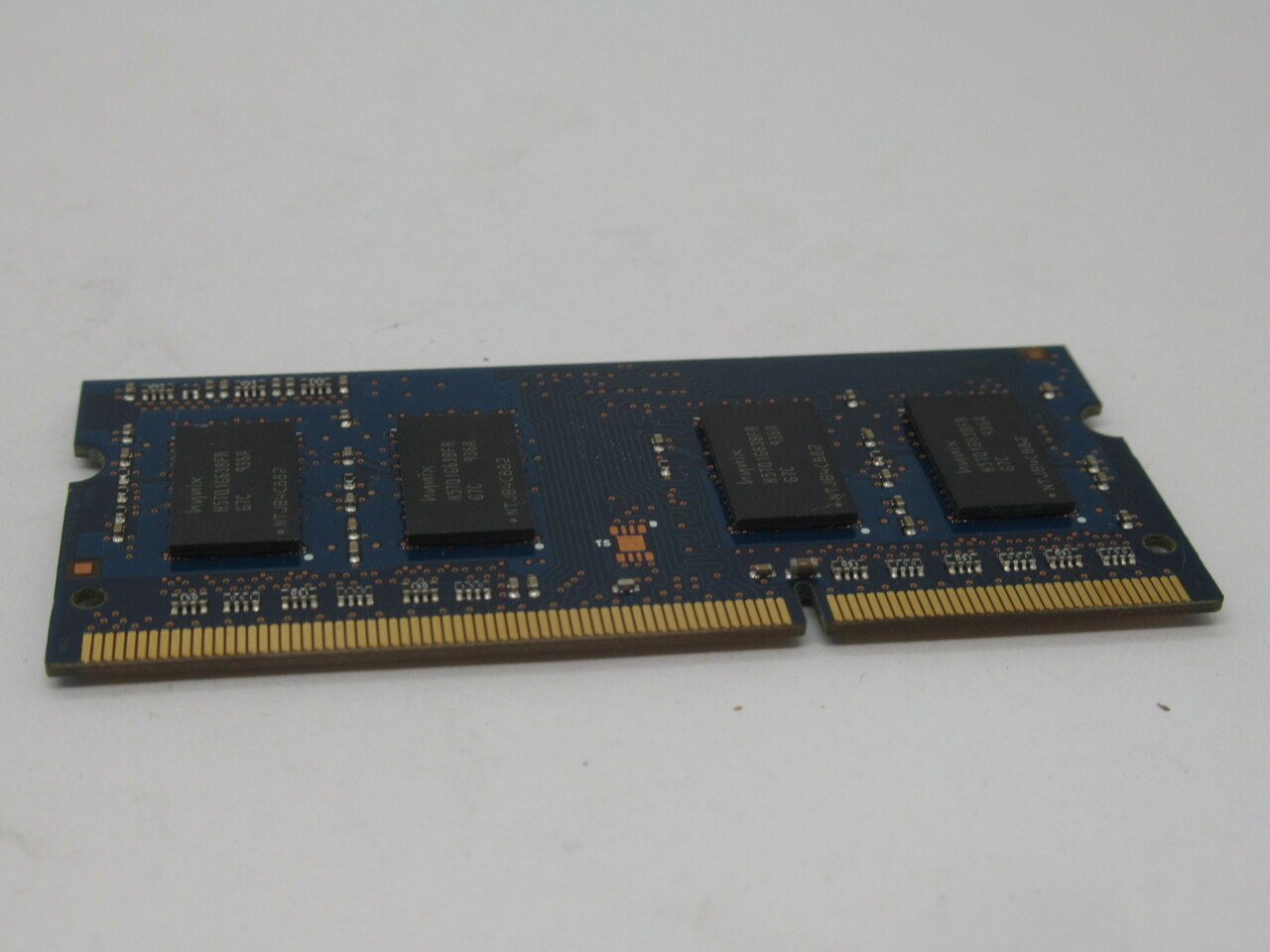 Hynix HMT112S6BFR6C-G7 N0 AA SDRam Memory Module 1GB 1066MHz USED