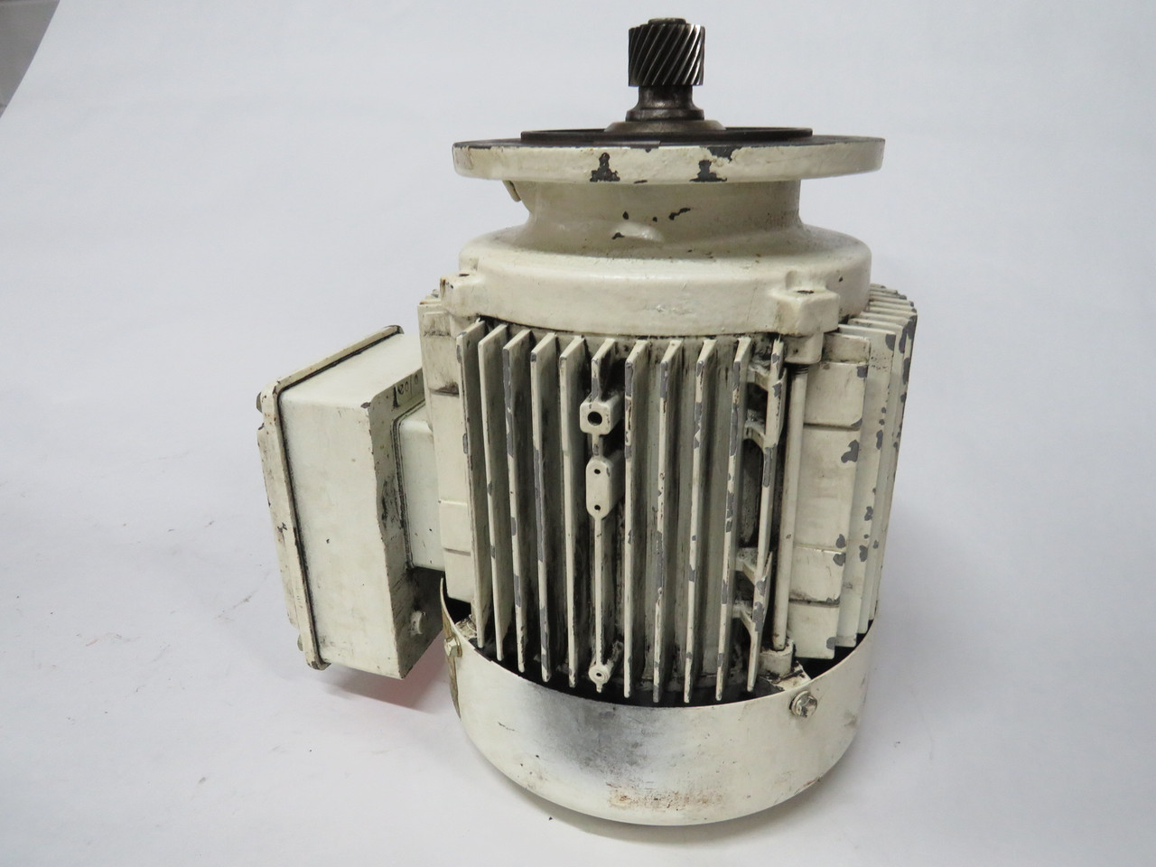Sew-Eurodrive Gearmotor 3HP 266.83RPM 330/575V 6.27/3.6A 60Hz NO REDUCER USED