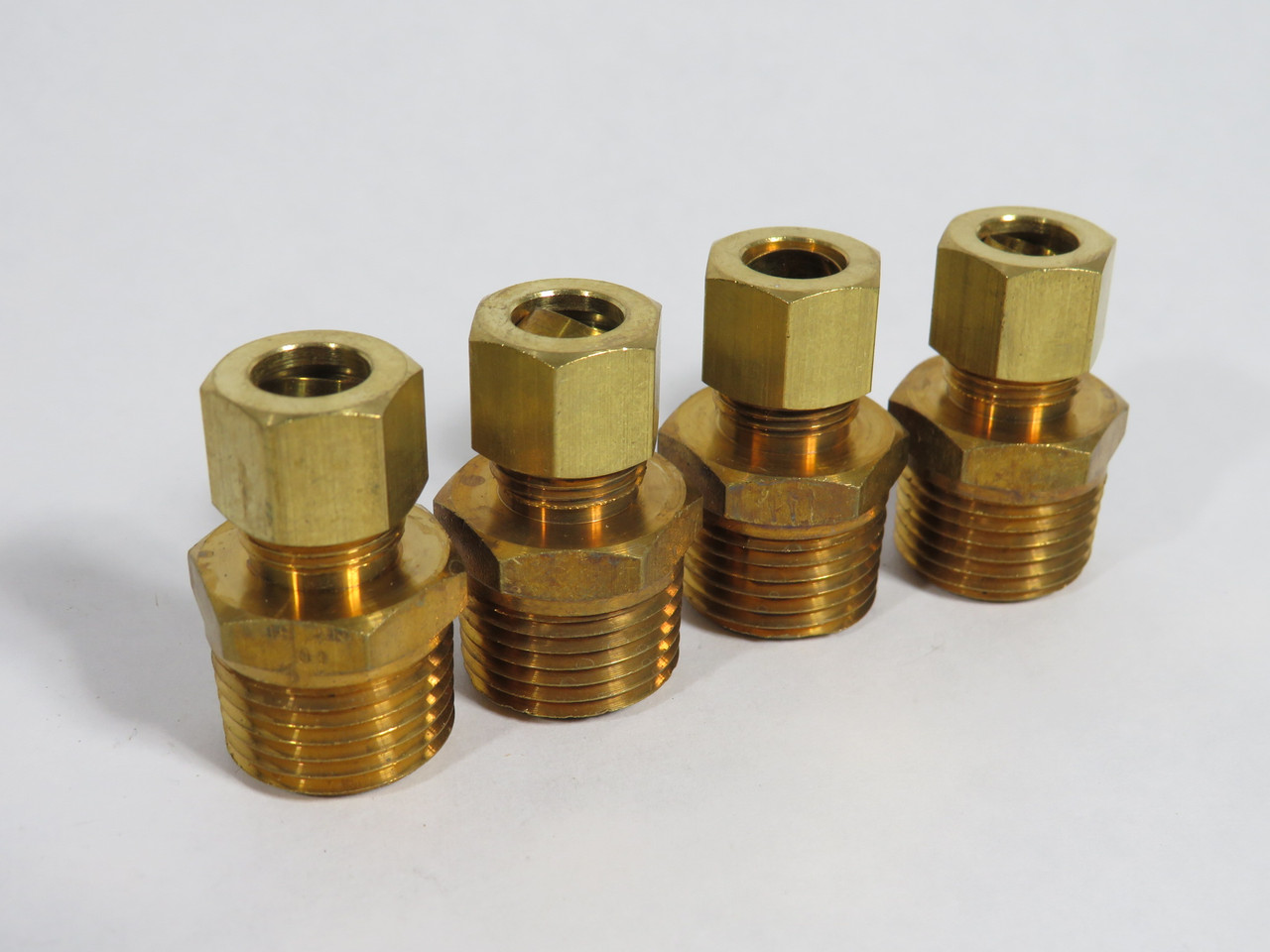 Generic Brass Compression Fitting NSF-61 1/2" Male NPT 3/8" Tube Lot of 4 USED