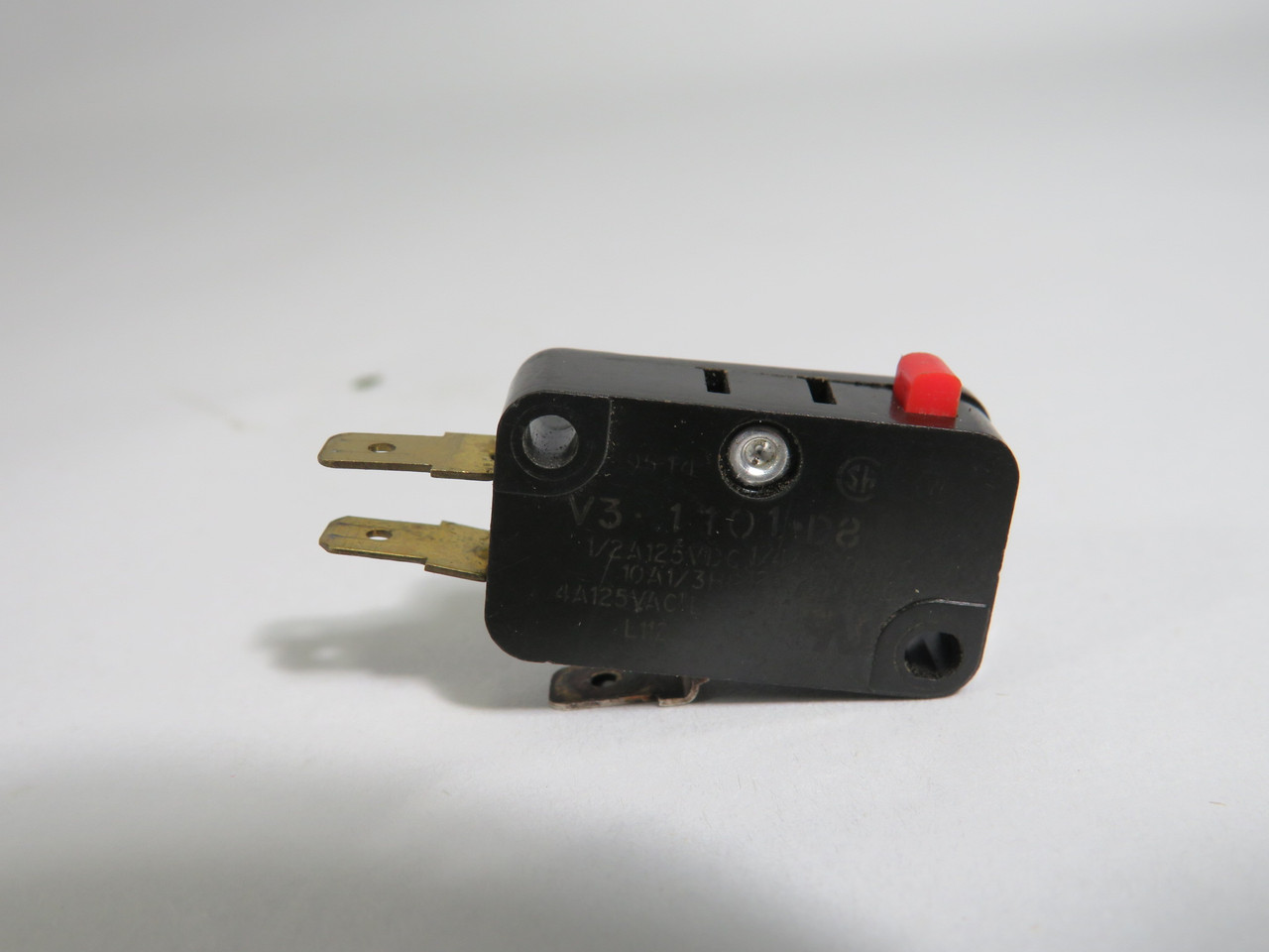 Microswitch V3-1101-D8 Limit Switch 10A 1/3HP 125/250VAC 1/2A 125VDC USED