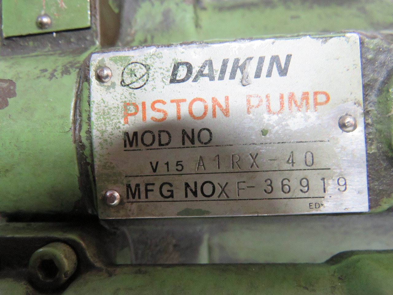 Daikin V15A1RX-40 Piston Pump C/W Daikin 1.5kW 1420-1710RPM 200-220V USED