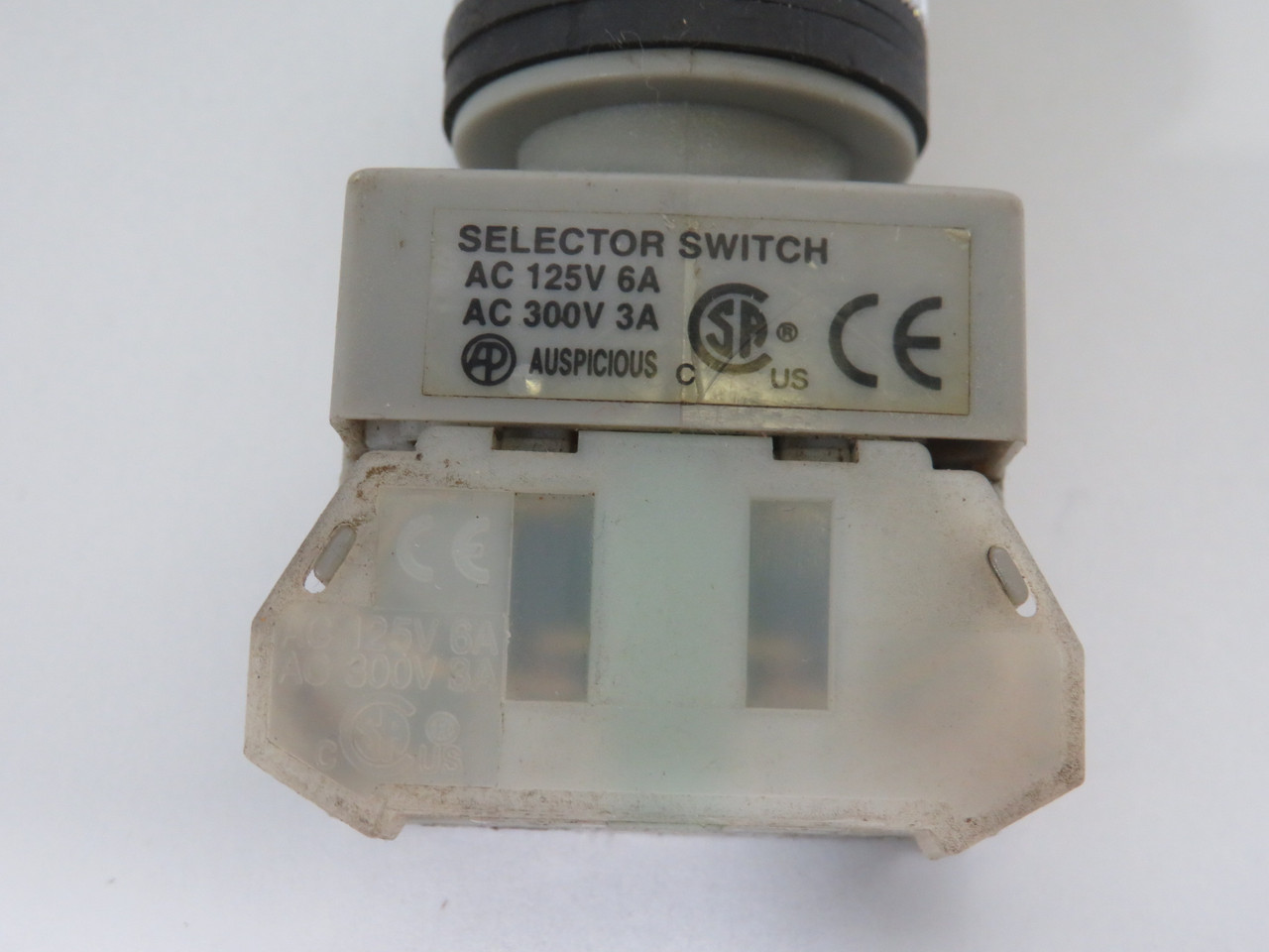 Auspicious ASS22-1C Maintained 2 Position Selector Switch 1NC 6A@125VAC USED