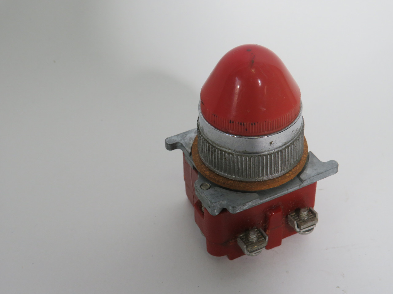 Cutler-Hammer Red Vintage Domed Pilot Light 120V@60Hz *Cosmetic Chips* USED