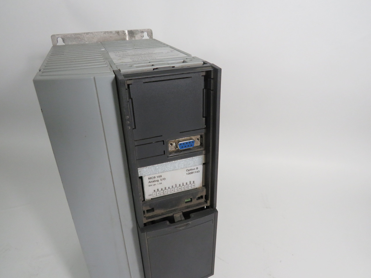 Danfoss 131G2830 Variable Speed Drive 5HP 3Ph 0-600V 6.4/6.1A 0-590Hz AS IS