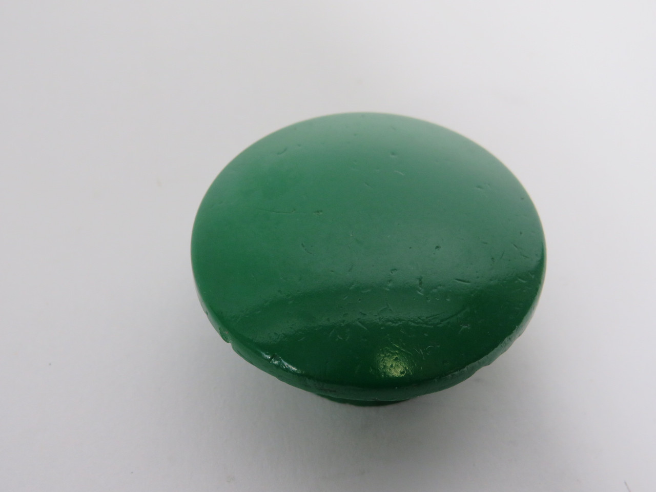 Allen-Bradley 800T-N246G Green Non-Illuminated Mushroom Cap *Cosmetic Chip* USED