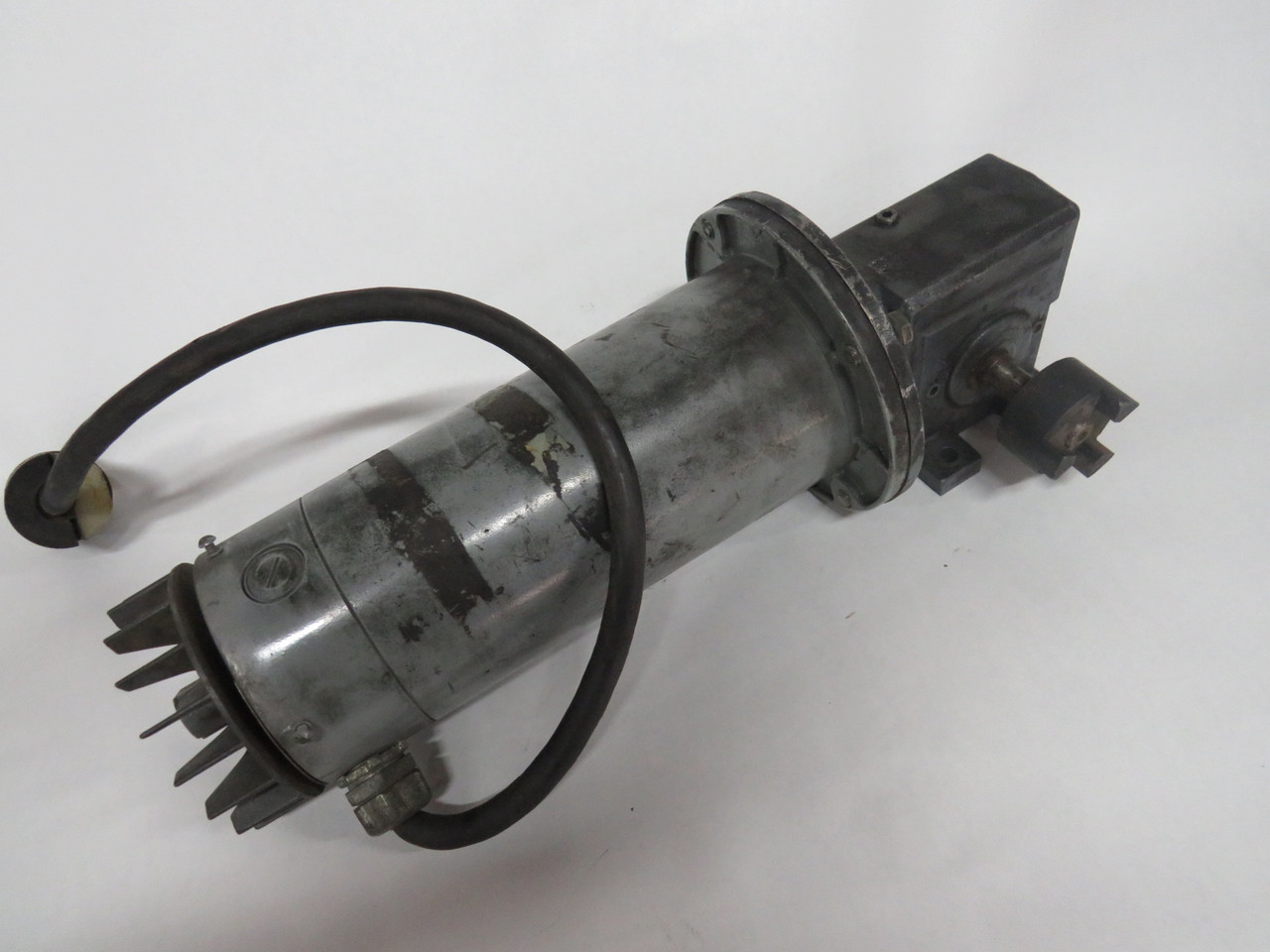 Boston Gear 3/4HP 1725RPM 180V TEFC 3.5A C/W Reducer 7.5:1 NO FAN COVER USED