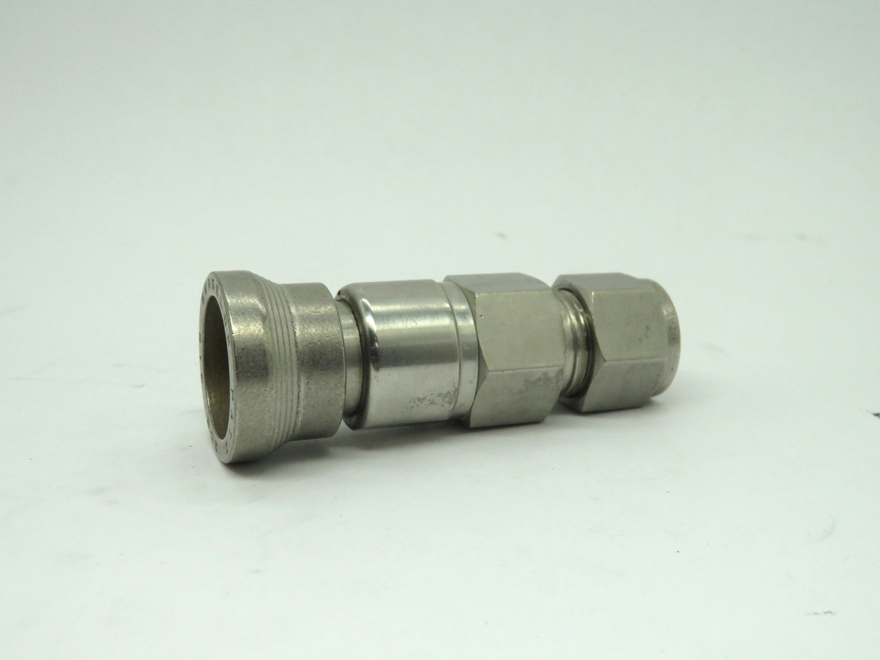 Swagelok SS-QC8-B-810 Quick Connect Body 1.5CV 1/2" Tube Fitting USED