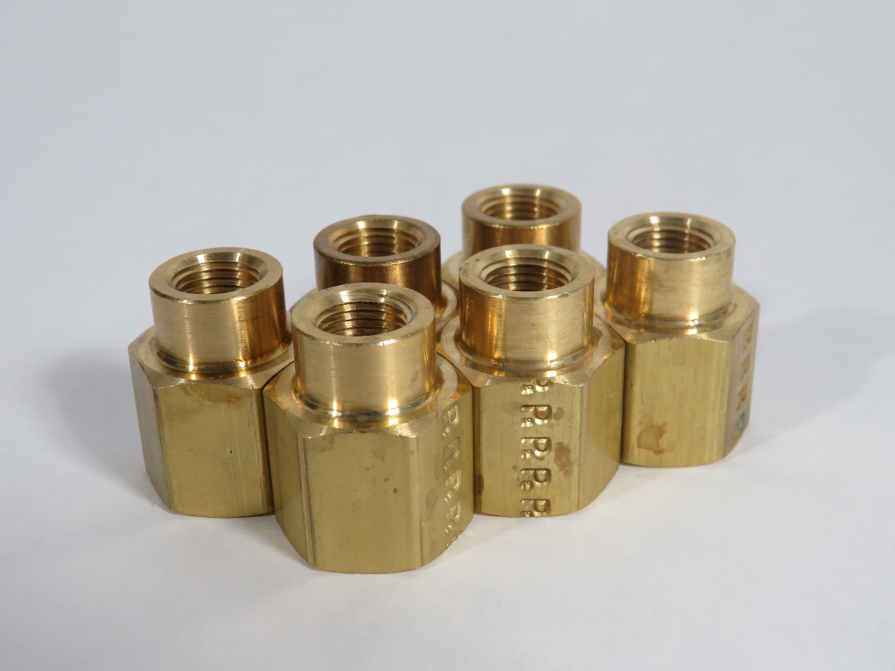 Parker 208P-2-4 Brass Reducer Coupling 1/4" x 1/8" Female NPT Lot of 6 USED