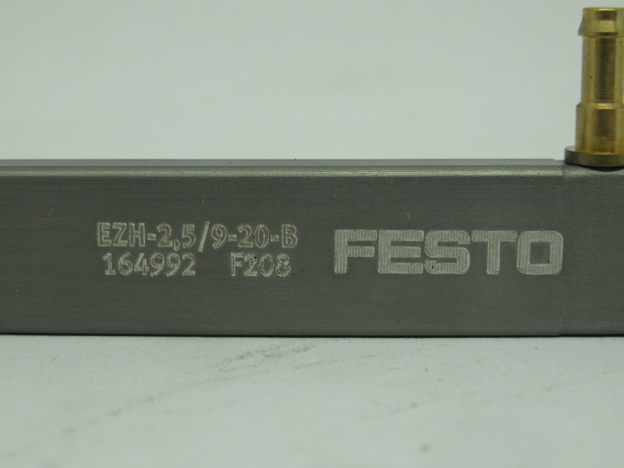 Festo 164992 EZH-2.5/9-20-B Flat Cylinder 2.8-6Bar 6mm Piston Dia. NOP