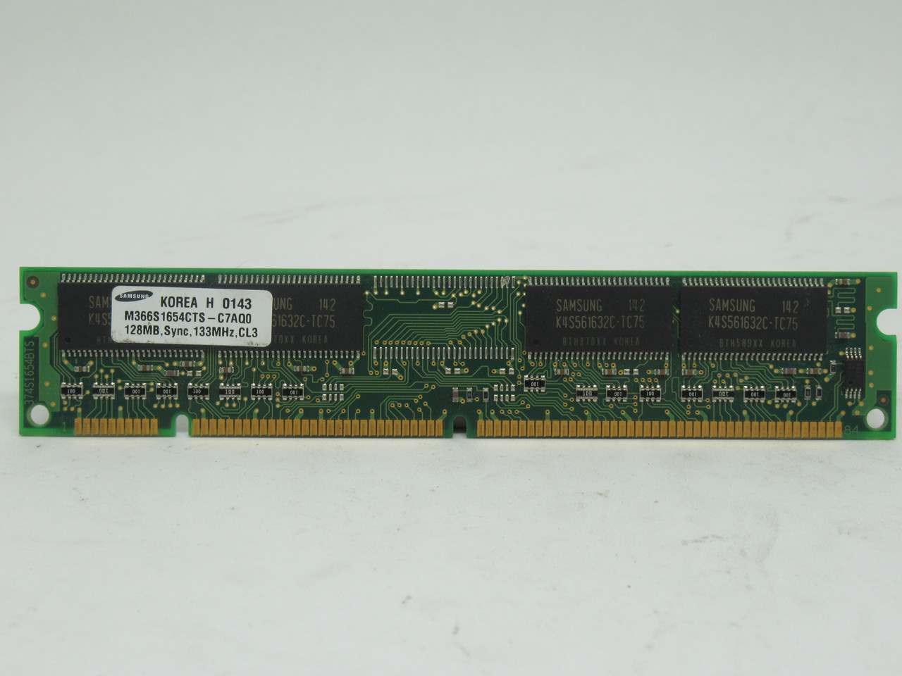 Samsung M366S1654CTS-C7AQ0 SDRam Memory Module 128MB 133MHz USED