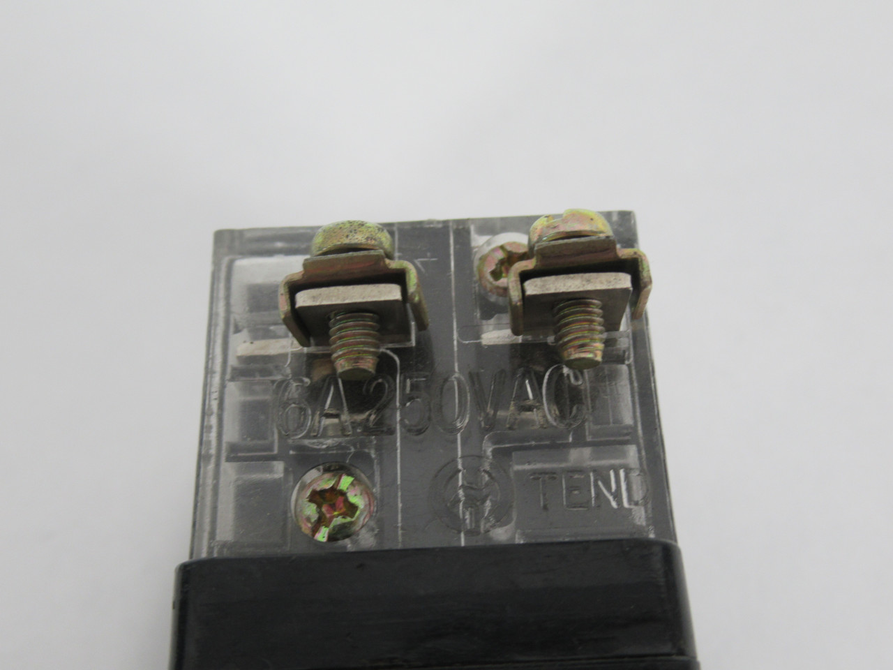 Tend TSS-25-2-1A-2-B Black Selector Switch 2 Position 25mm 2NO 6A@250VAC USED
