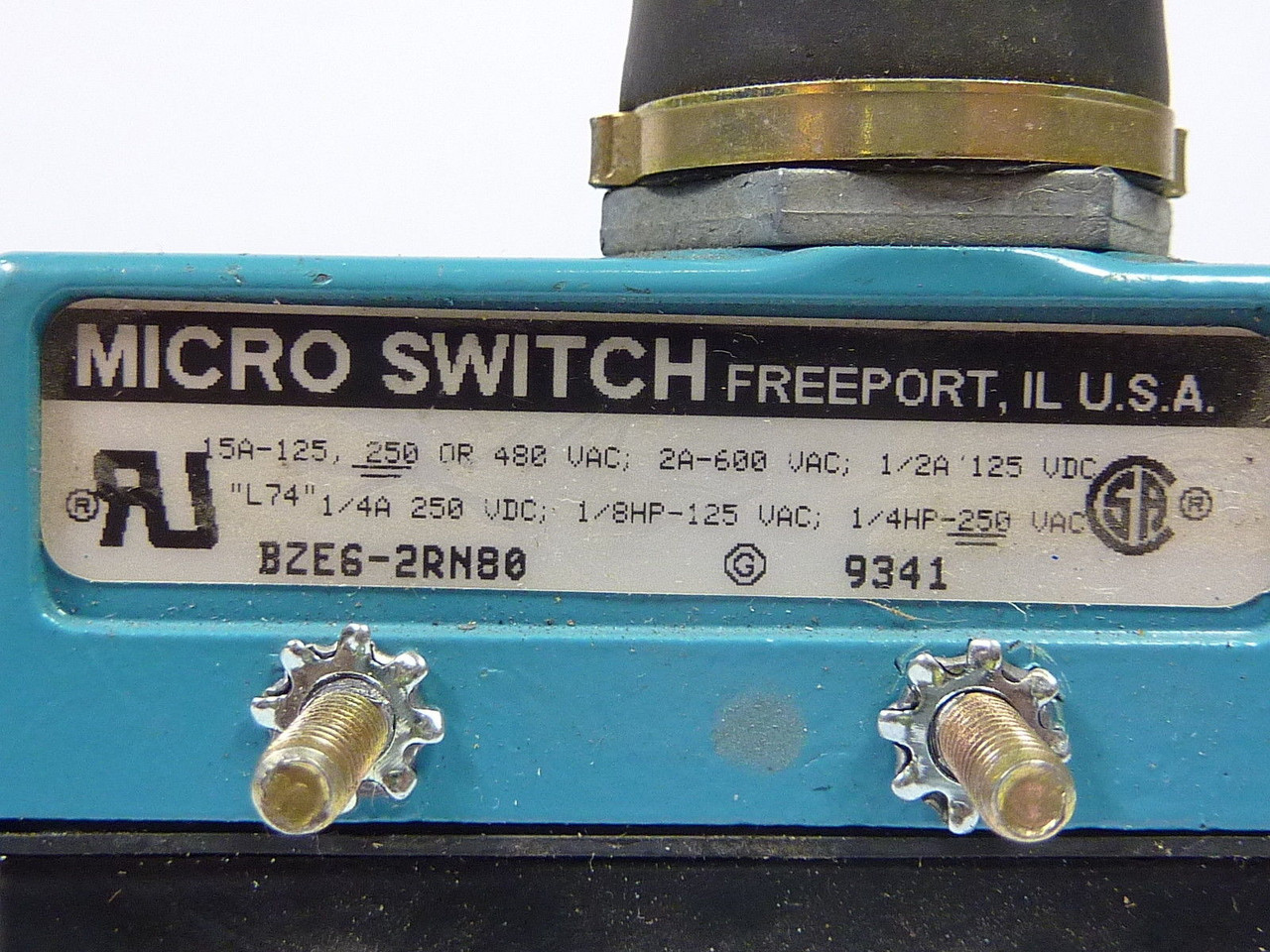 MicroSwitch BZE6-2RN80 Limit Switch 600VAC 250VDC 34oz USED